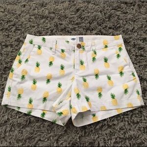Old Navy Khaki Pineapple Shorts 🍍